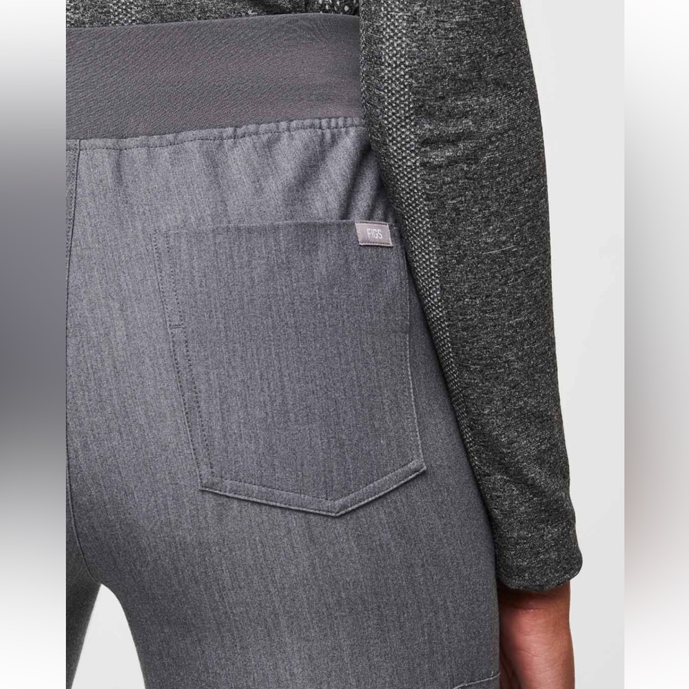 FIGS High-Waist Zamora Jogger Scrubs (Long) - Picture 4 of 7